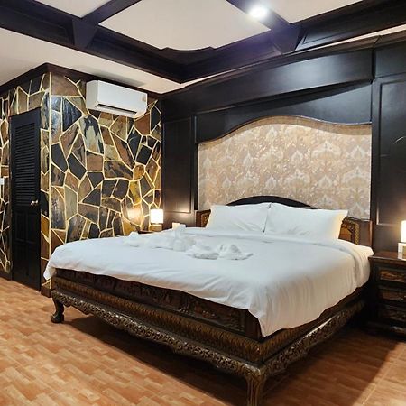 Arya Suites Patong Beach Εξωτερικό φωτογραφία