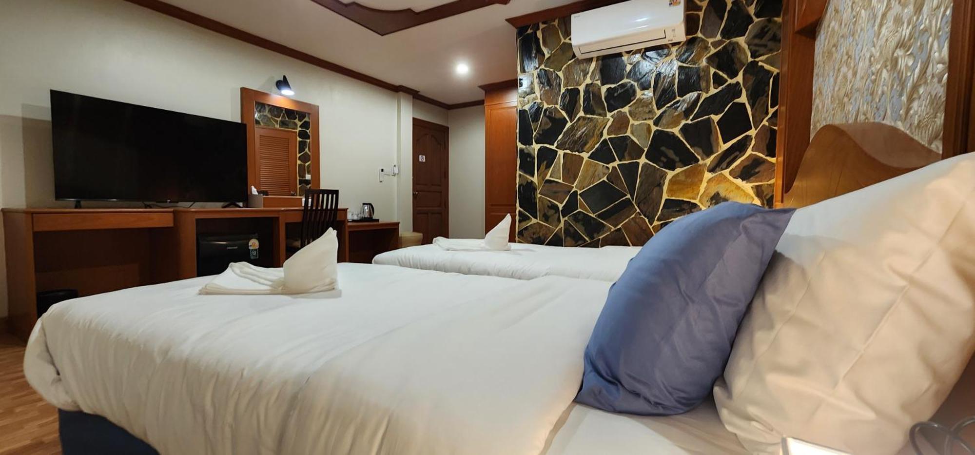 Arya Suites Patong Beach Εξωτερικό φωτογραφία