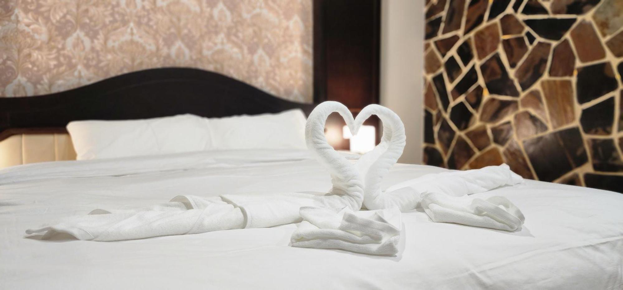 Arya Suites Patong Beach Εξωτερικό φωτογραφία