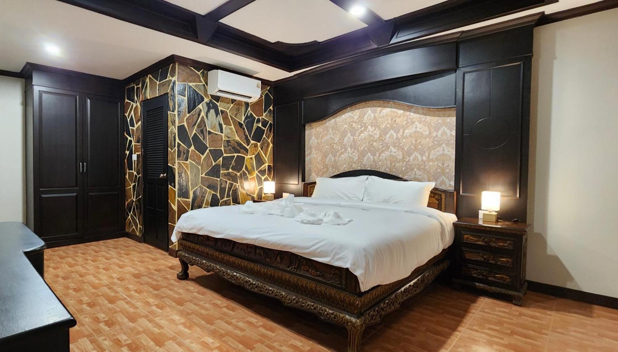 Arya Suites Patong Beach Εξωτερικό φωτογραφία