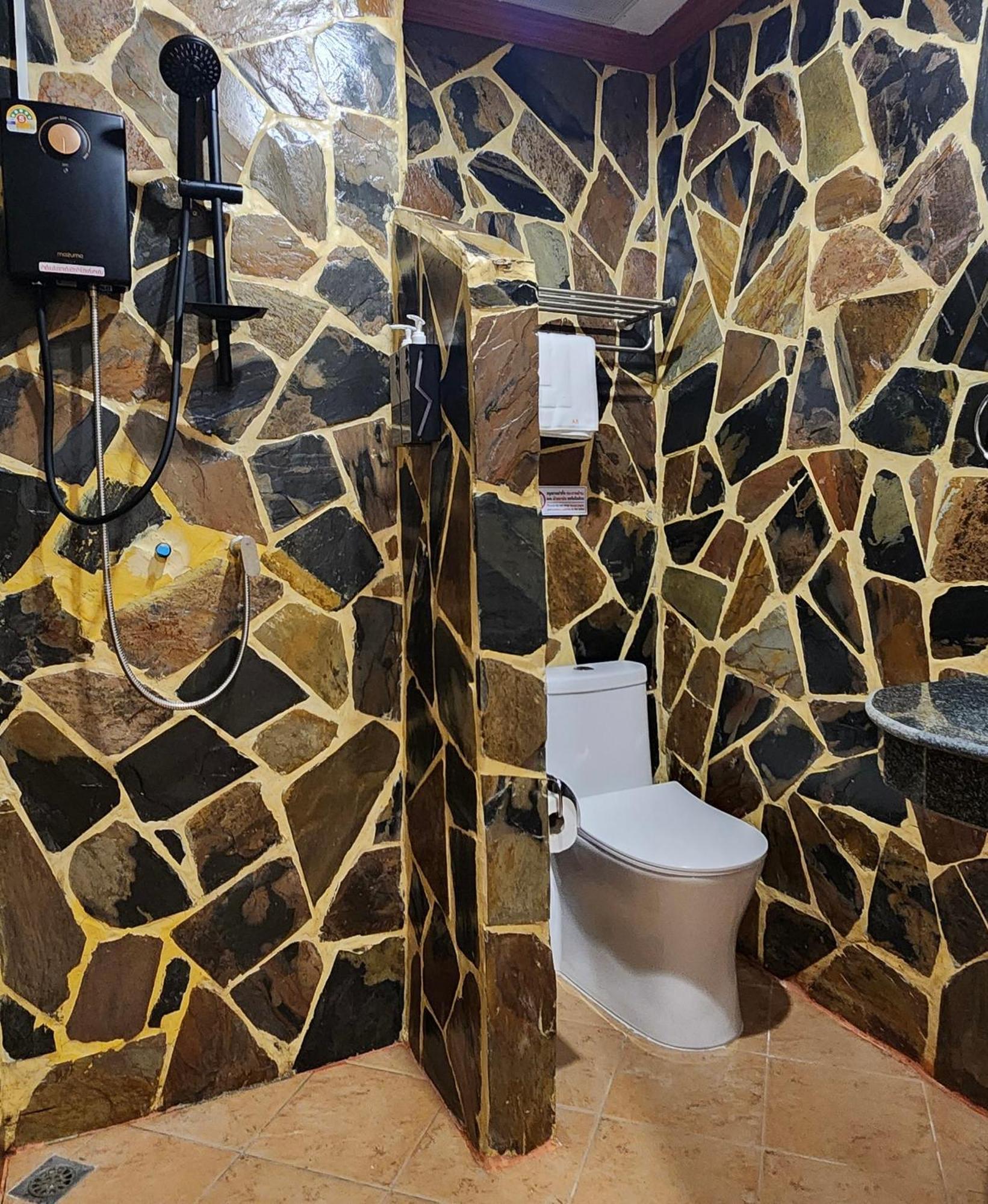 Arya Suites Patong Beach Δωμάτιο φωτογραφία